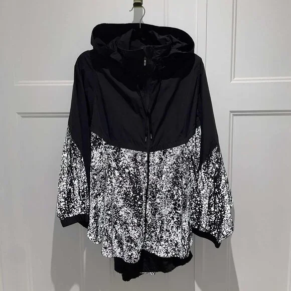 LULULEMON Ride & Reflect Cape/Jacket REFLECTIVE - Very Excellent Condition - Picture 1 of 16